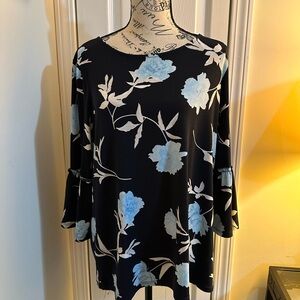 Navy Ellen Tracy top